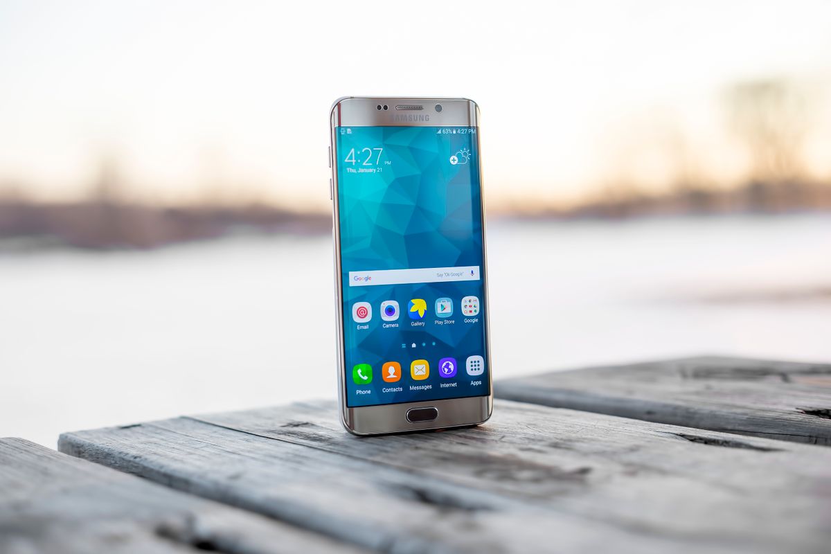 A smartphone showing a Google search bar and a green phone call icon, a picture of how patients call a medical practice from Google